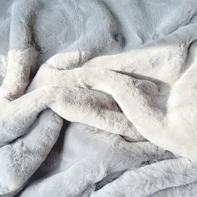 Faux Rabbit Fur Washable Rugs for Bedroom Light Grey Fluffy Rug for Living Room - Image 7