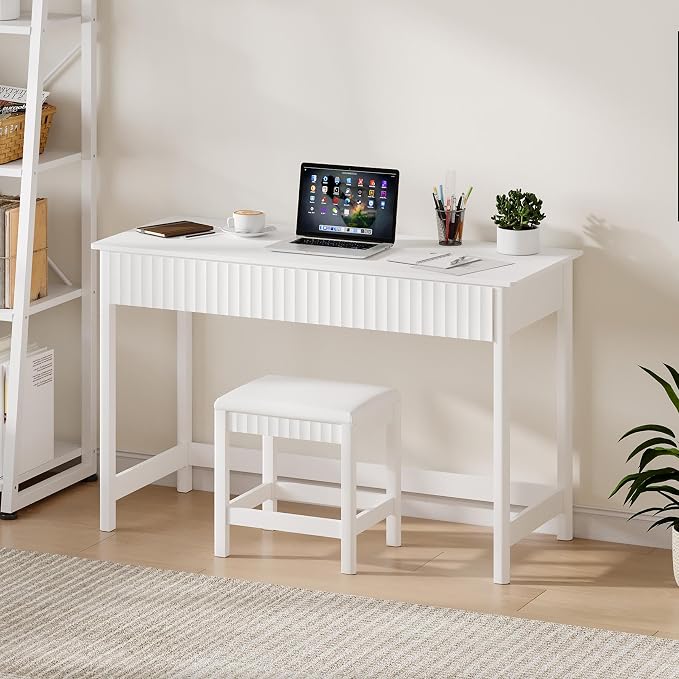 ChooChoo 47.2 Inch Modern Desk - Image 4