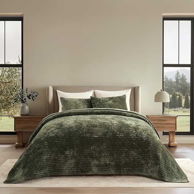 EVERGRACE Velvet Quilt Set California King 118'' x 106'', Luxurious Soft by EverGrace
