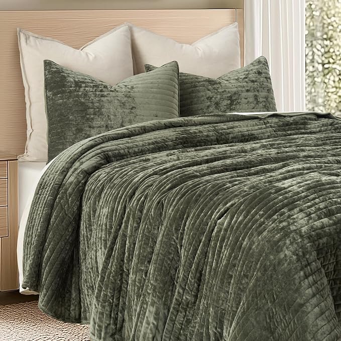 EVERGRACE Velvet Quilt Set California King 118'' x 106'', Luxurious Soft - Image 4
