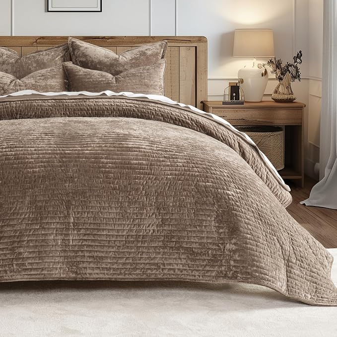 EVERGRACE Velvet Quilt Set California King 118'' x 106'', Luxurious Soft - Image 7