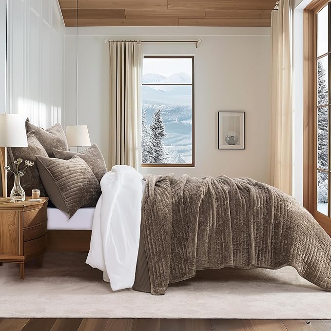 EVERGRACE Velvet Quilt Set California King 118'' x 106'', Luxurious Soft - Image 2