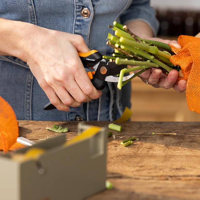 Fiskars Floral Pruning Shears - Image 9
