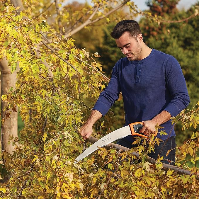 Fiskars 15” PowerTooth D-Handle Saw - Image 5