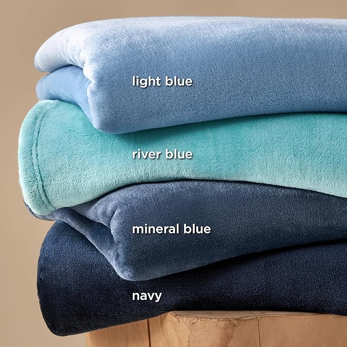 Bedsure GentleSoft Fleece Blanket Twin Size Mineral Blue - Image 4